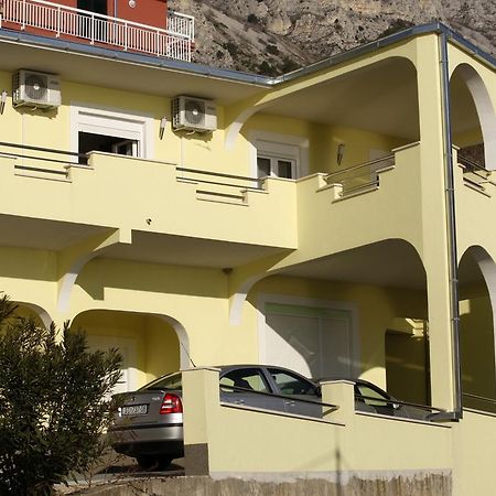 Apartments Rubic Omiš Buitenkant foto